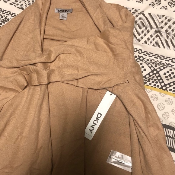🔥 NTW | Ladies DKNY Asymmetrical Cardigan - Picture 8 of 9
